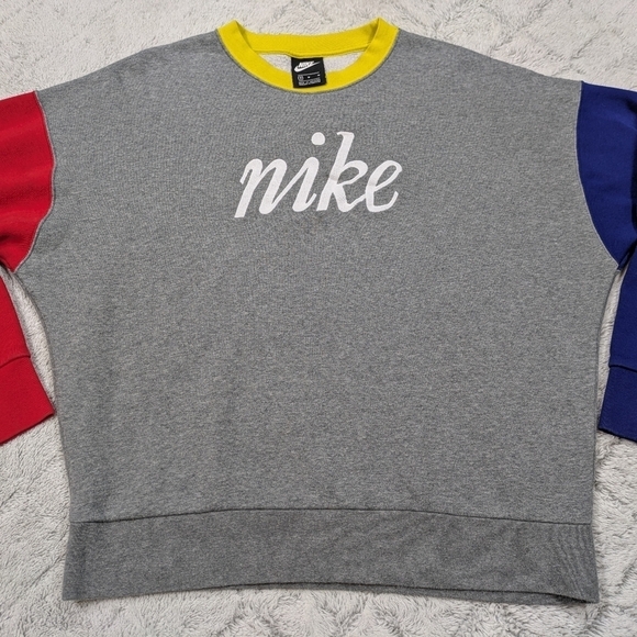 Nike Sweatshirt Women's M Gray Red Blue Colorblock Crew Fleece 80’s Retro - Picture 2 of 7